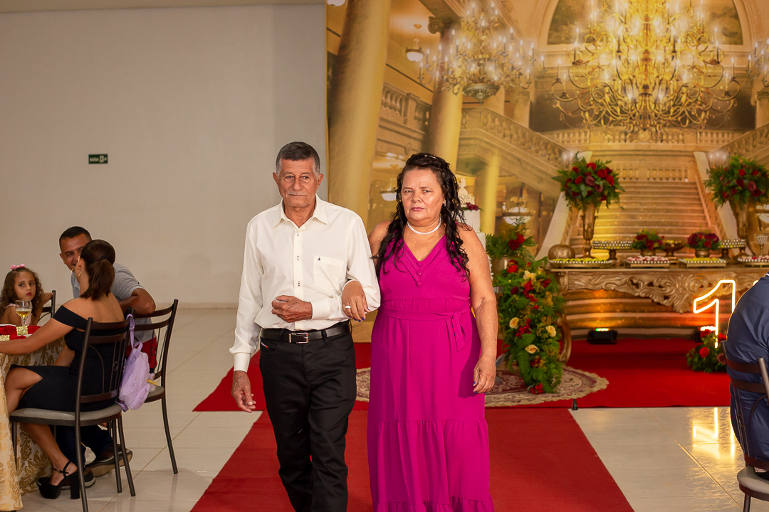 decoração de 15 anos em alta floresta a bela e a fera