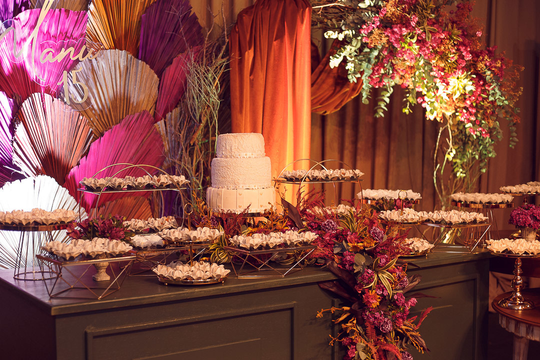 Festa e decoração de aniversario de 15 anos em Alta Floresta