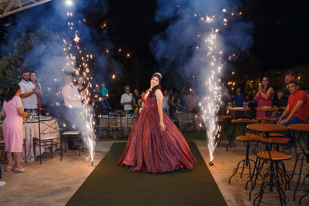 Festa e decoração de aniversario de 15 anos em Alta Floresta