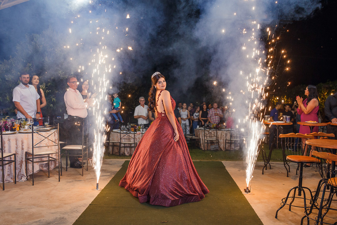 Festa e decoração de aniversario de 15 anos em Alta Floresta