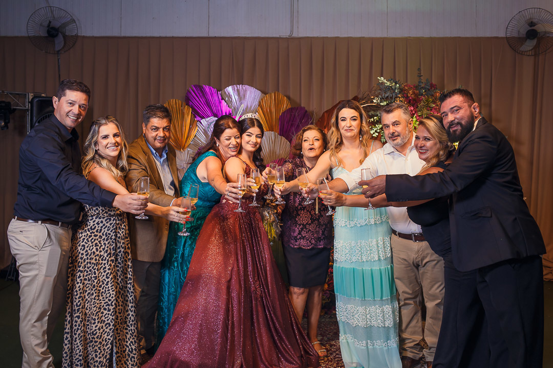 Festa e decoração de aniversario de 15 anos em Alta Floresta