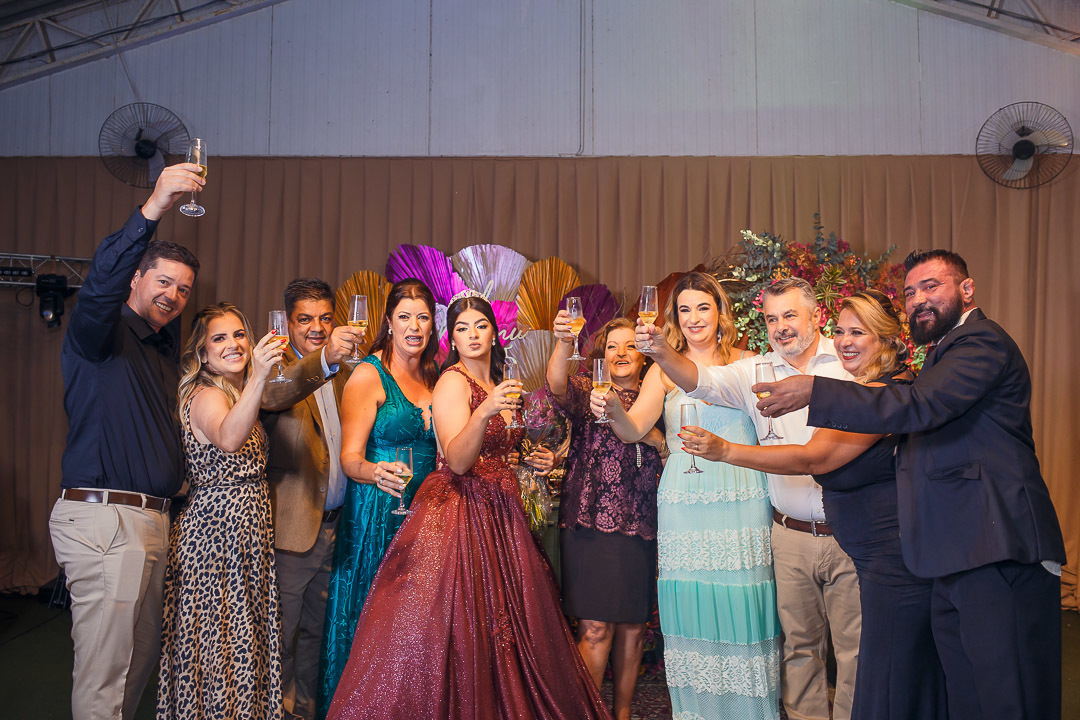 Festa e decoração de aniversario de 15 anos em Alta Floresta