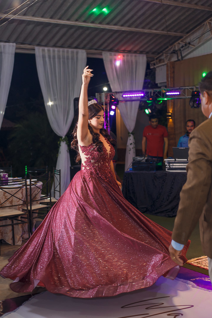 Festa e decoração de aniversario de 15 anos em Alta Floresta