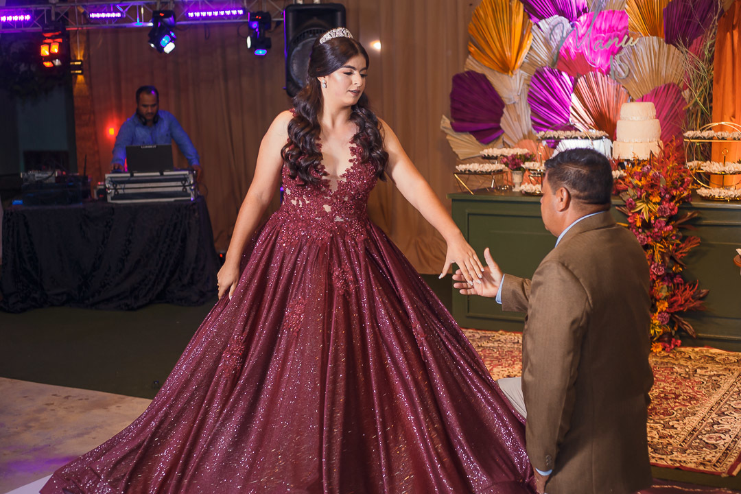 Festa e decoração de aniversario de 15 anos em Alta Floresta