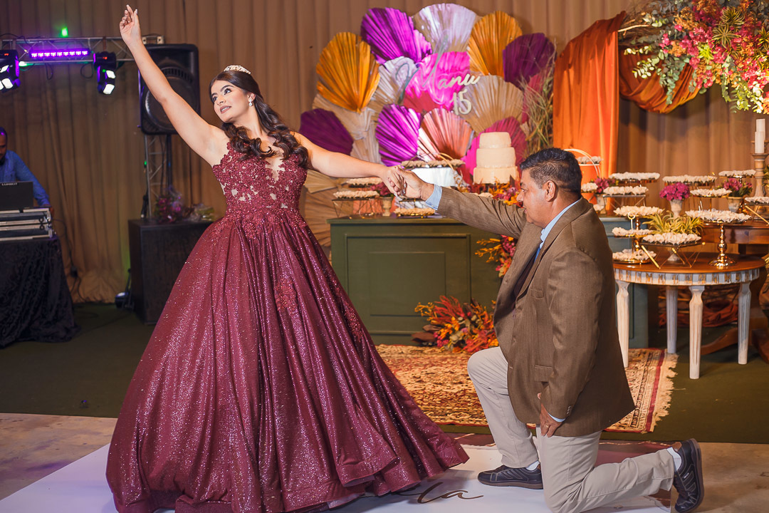 Festa e decoração de aniversario de 15 anos em Alta Floresta