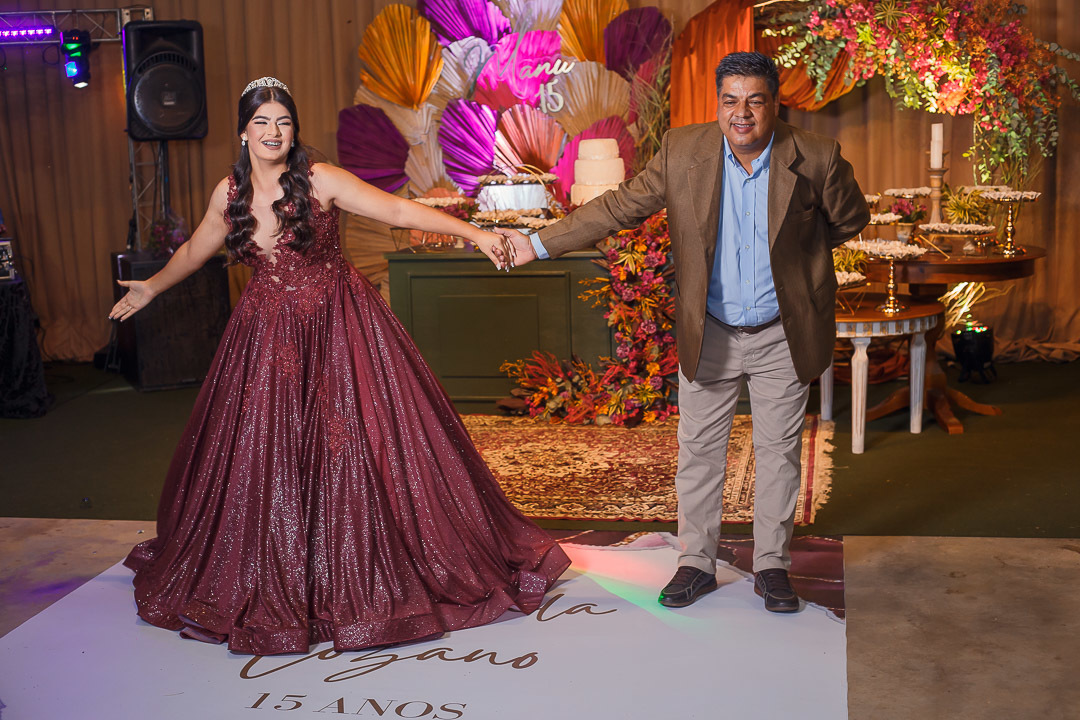 Festa e decoração de aniversario de 15 anos em Alta Floresta