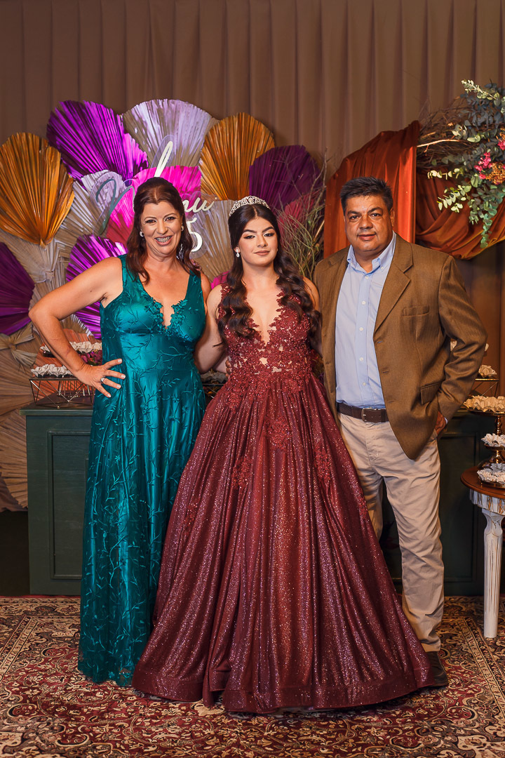 Festa e decoração de aniversario de 15 anos em Alta Floresta