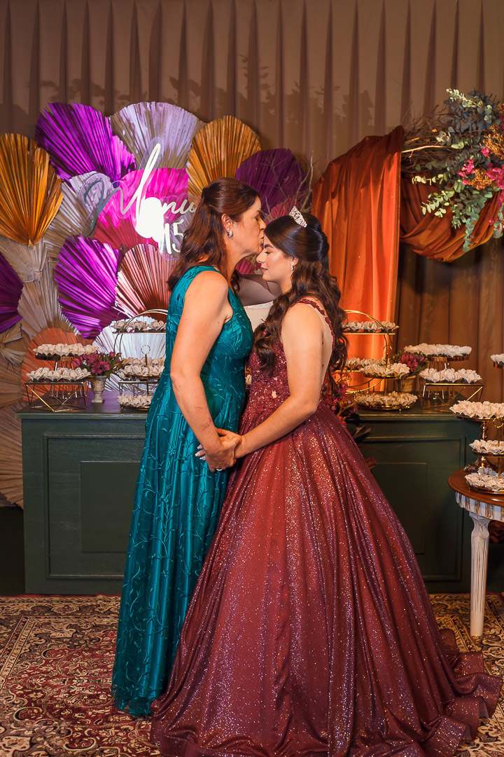 Festa e decoração de aniversario de 15 anos em Alta Floresta