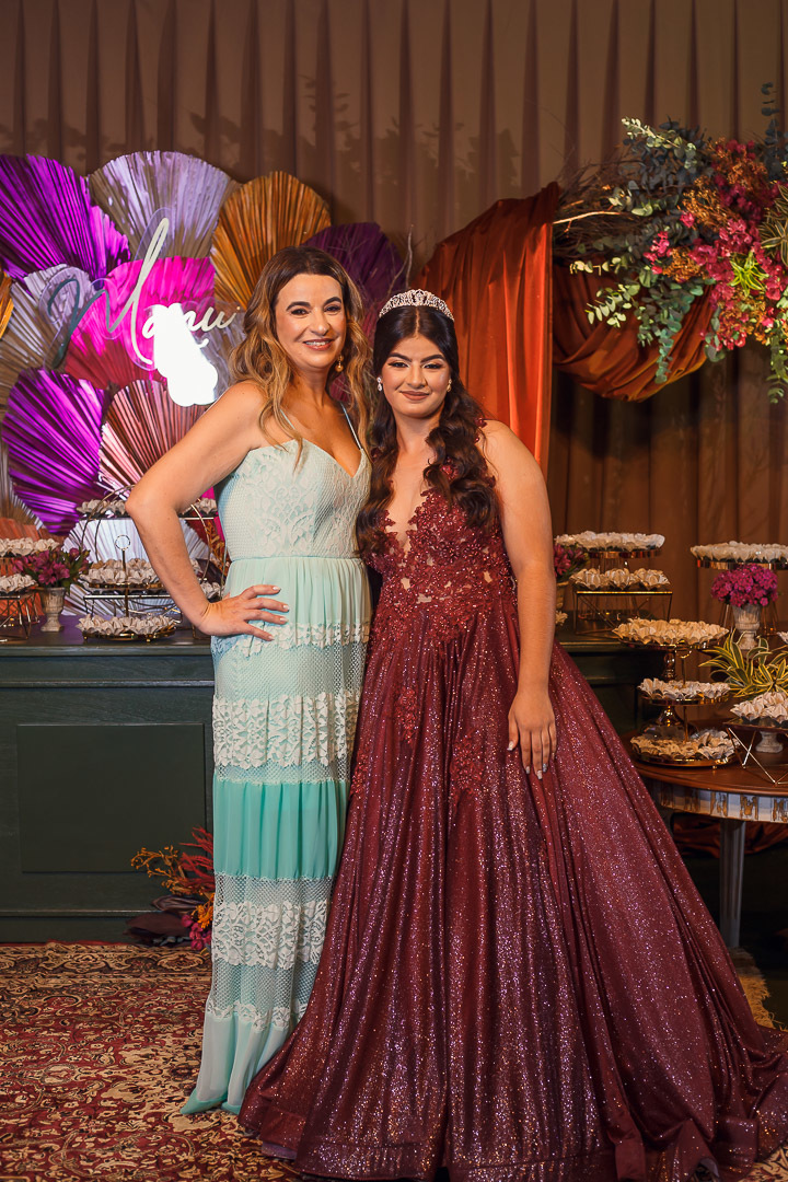 Festa e decoração de aniversario de 15 anos em Alta Floresta