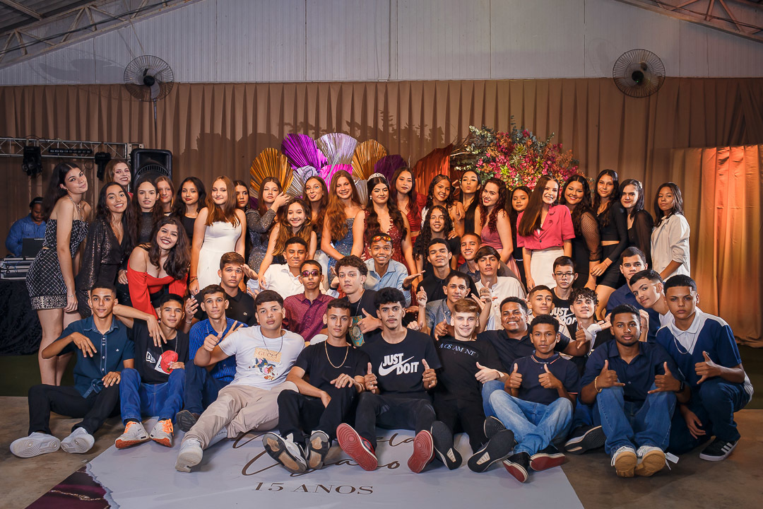 Festa e decoração de aniversario de 15 anos em Alta Floresta