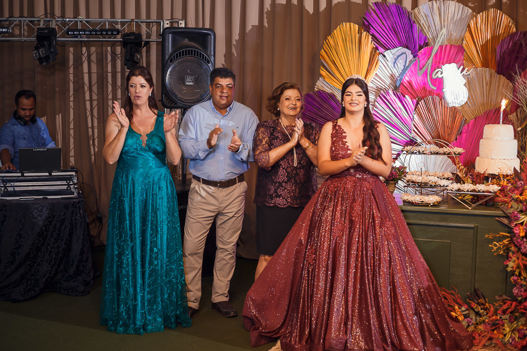 Festa e decoração de aniversario de 15 anos em Alta Floresta