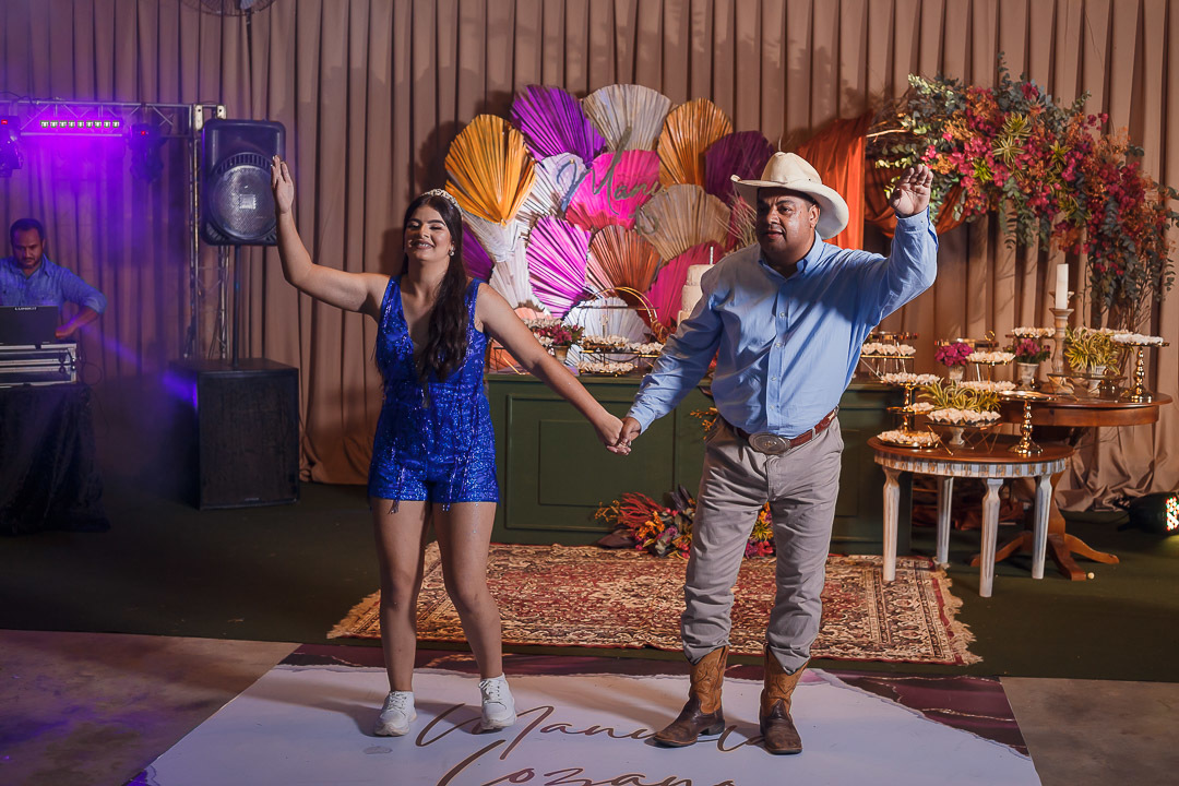 Festa e decoração de aniversario de 15 anos em Alta Floresta