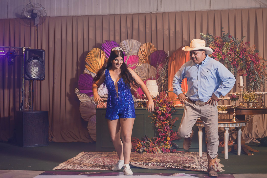 Festa e decoração de aniversario de 15 anos em Alta Floresta