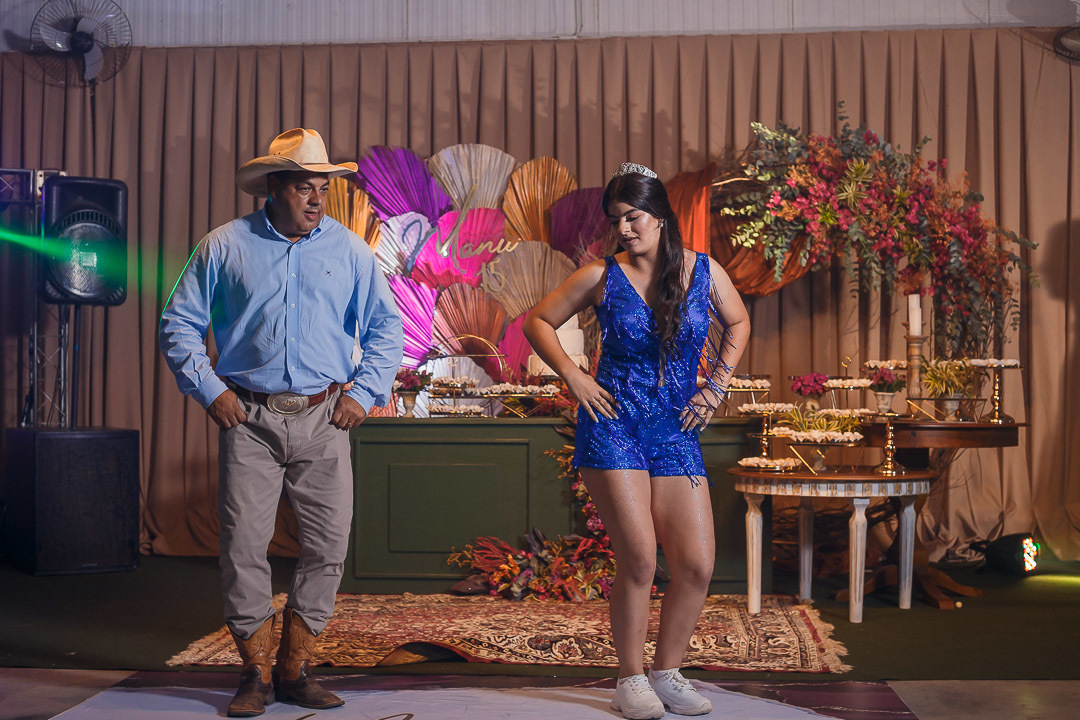 Festa e decoração de aniversario de 15 anos em Alta Floresta