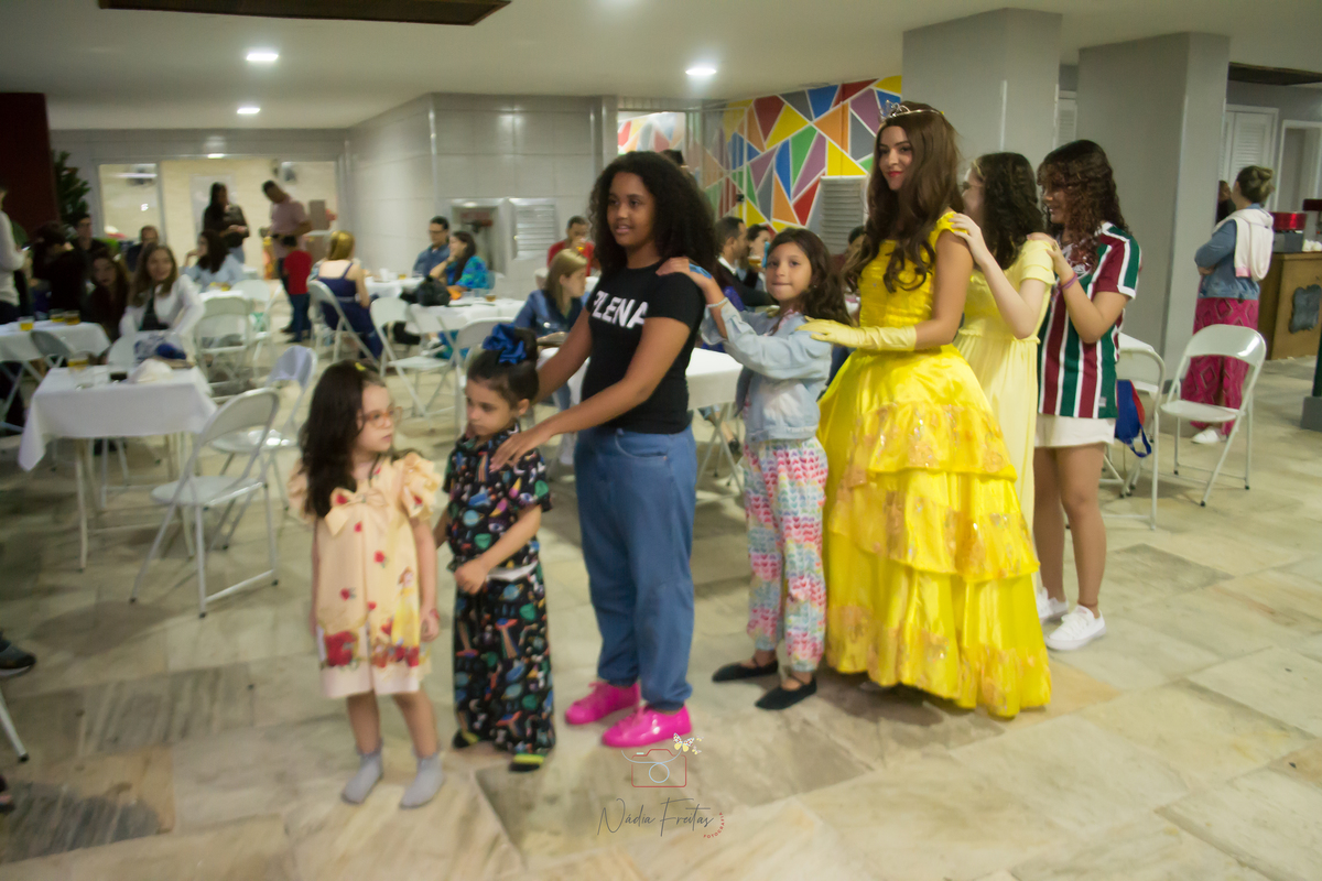 festa-infantil-a-bela-e-a-fera-lins-rj