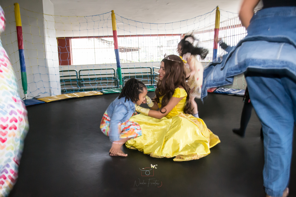 festa-infantil-a-bela-e-a-fera-lins-rj