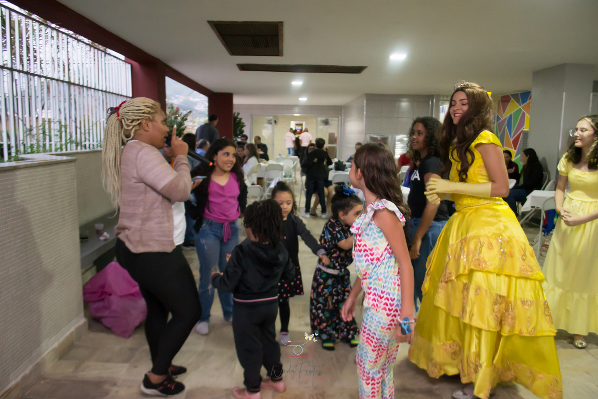 festa-infantil-a-bela-e-a-fera-lins-rj
