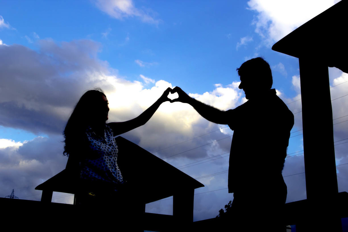 CORAÇÃO NO CÉU DOS NOIVOS