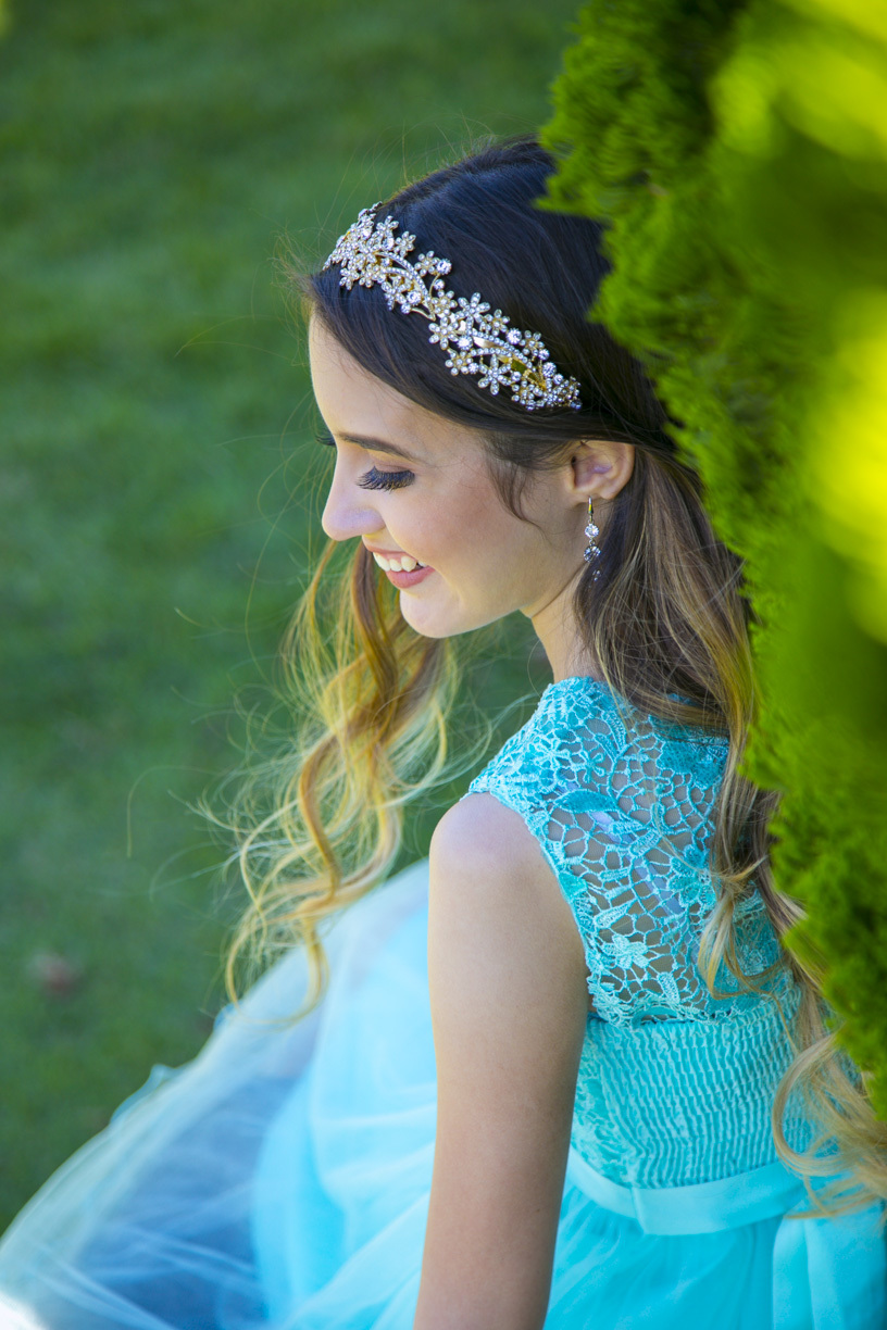 FOTO DE PERFIL, DESTACANDO MAKE E JOIA