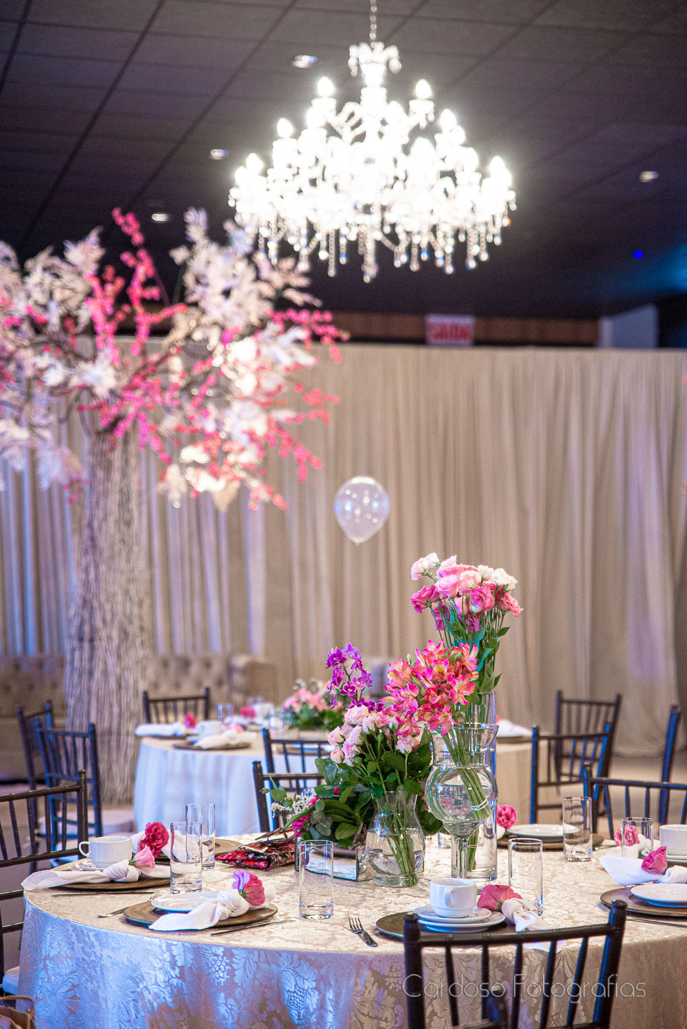 Vila das Flores decora salão em Timbó Vallezio