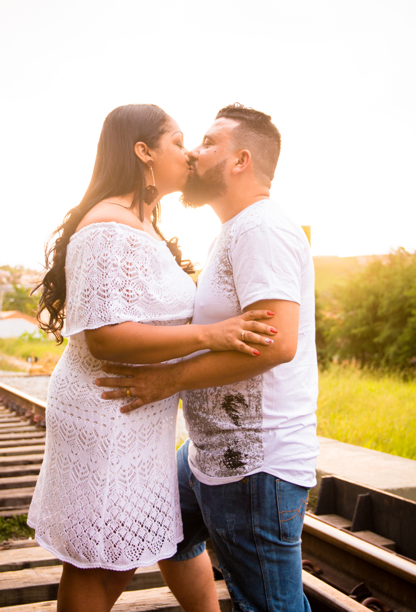 beijo ao por do sol em Guararema