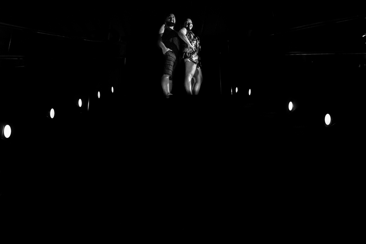 fotografia criativa artistica final do ensaio fotográfico com led