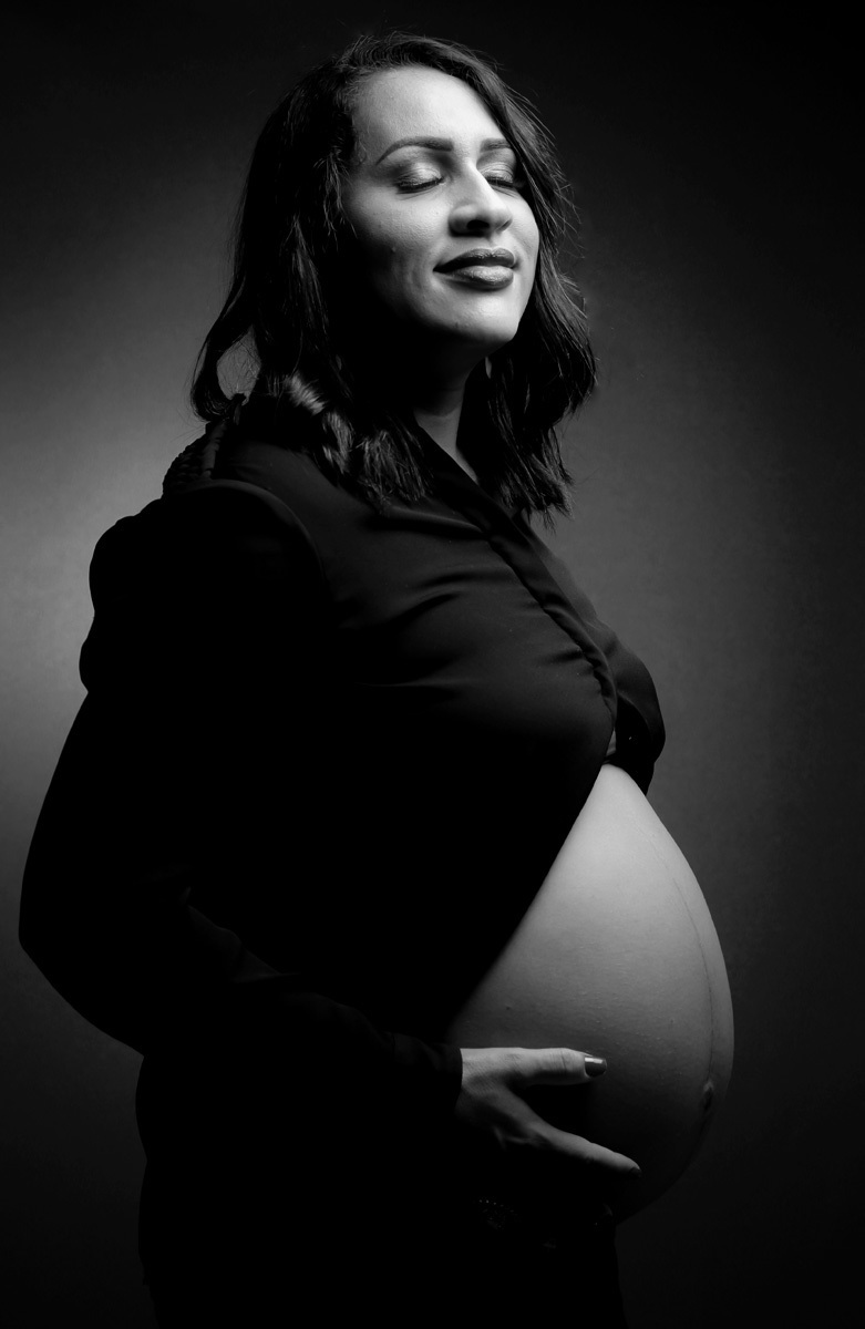 Foto gestante em Preto e Branco 