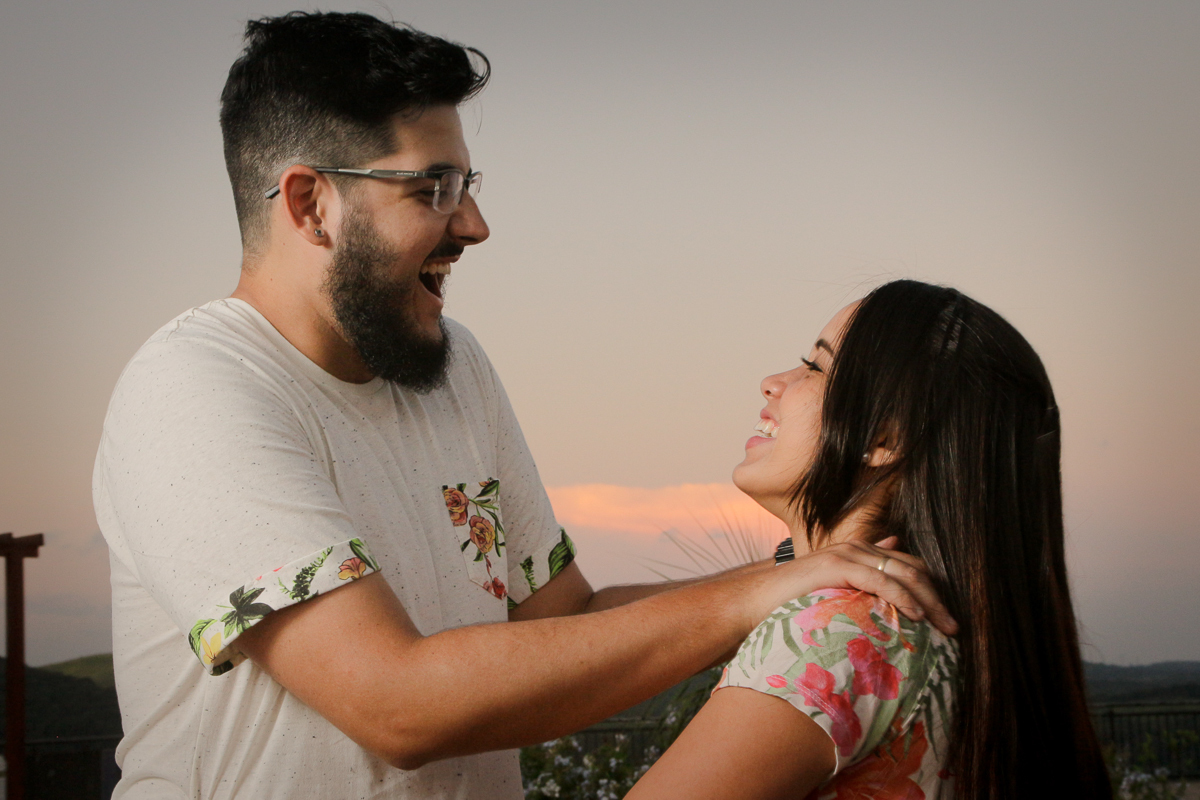 ensaio de casal divertido