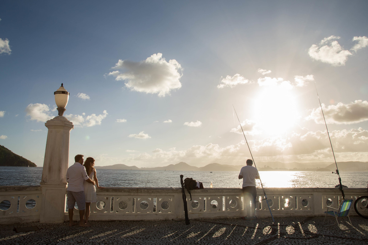 ensaio pre wedding feito na praia de Santos - SP, ensaio de família, feito pela fotografa sabrina lemes