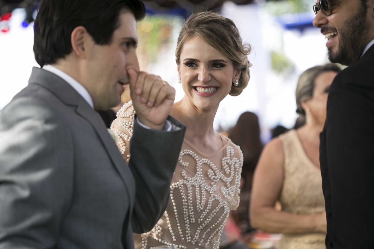 Casamento feito em Minas Gerais, fazenda da família, casamento de dia, ao ar livre, decoração rústica, fotografia de casamento, por sabrina lemes fotografia, fotógrafa de poços de caldas.