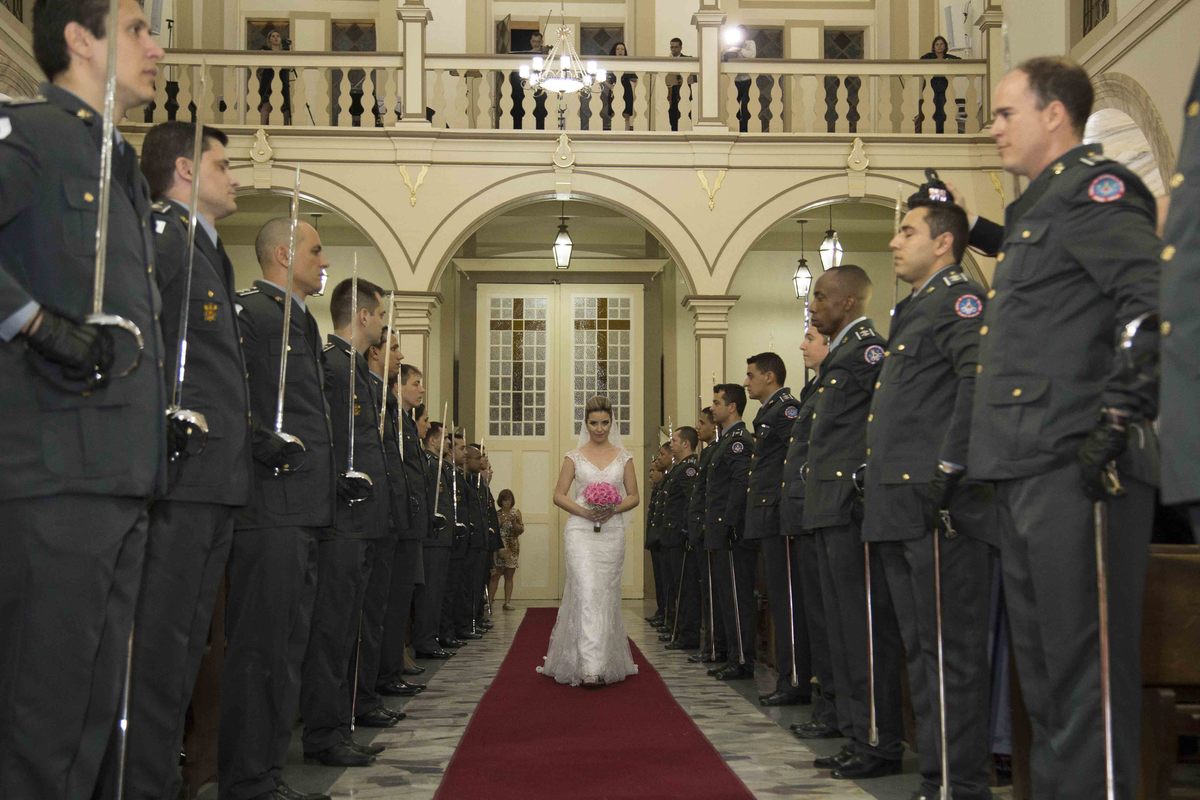 Casamento sul de Minas Gerais, por sabrina lemes fotografia, make de noiva classico, Catedral de Campanha, vestido de noiva classico