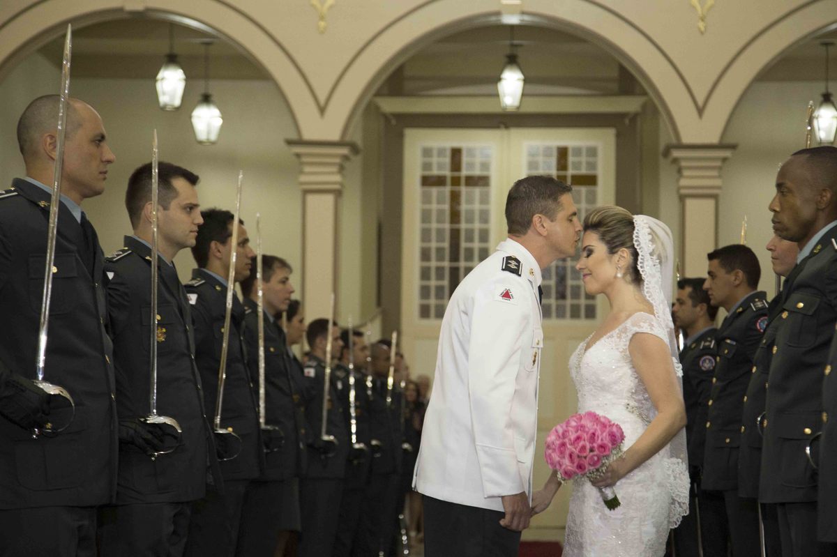 Casamento sul de Minas Gerais, por sabrina lemes fotografia, make de noiva classico, Catedral de Campanha, vestido de noiva classico