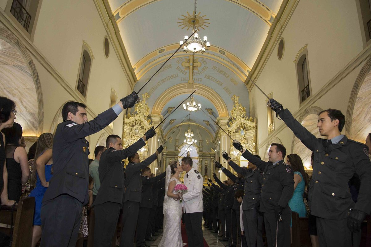 Casamento sul de Minas Gerais, por sabrina lemes fotografia, make de noiva classico, Catedral de Campanha, vestido de noiva classico