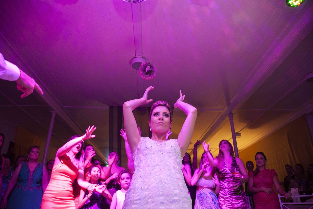 Casamento sul de Minas Gerais, por sabrina lemes fotografia, make de noiva classico, Catedral de Campanha, vestido de noiva classico