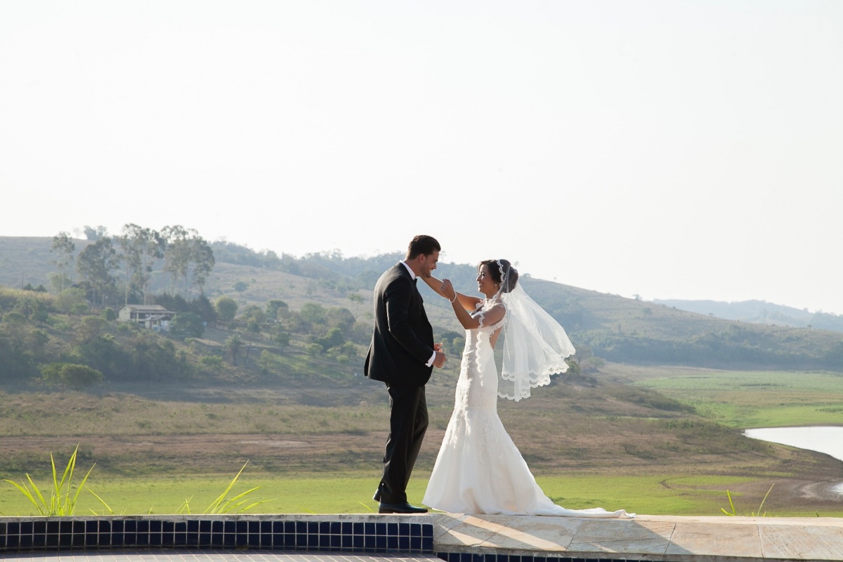 Casamento realizado em Varginha - MG, ao ar livre, cerimonia e festa de casamento inesquecíveis.