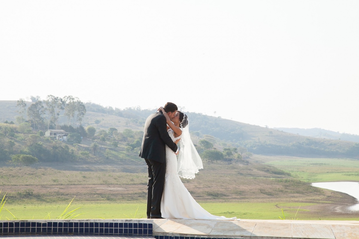 Casamento realizado em Varginha - MG, ao ar livre, cerimonia e festa de casamento inesquecíveis.