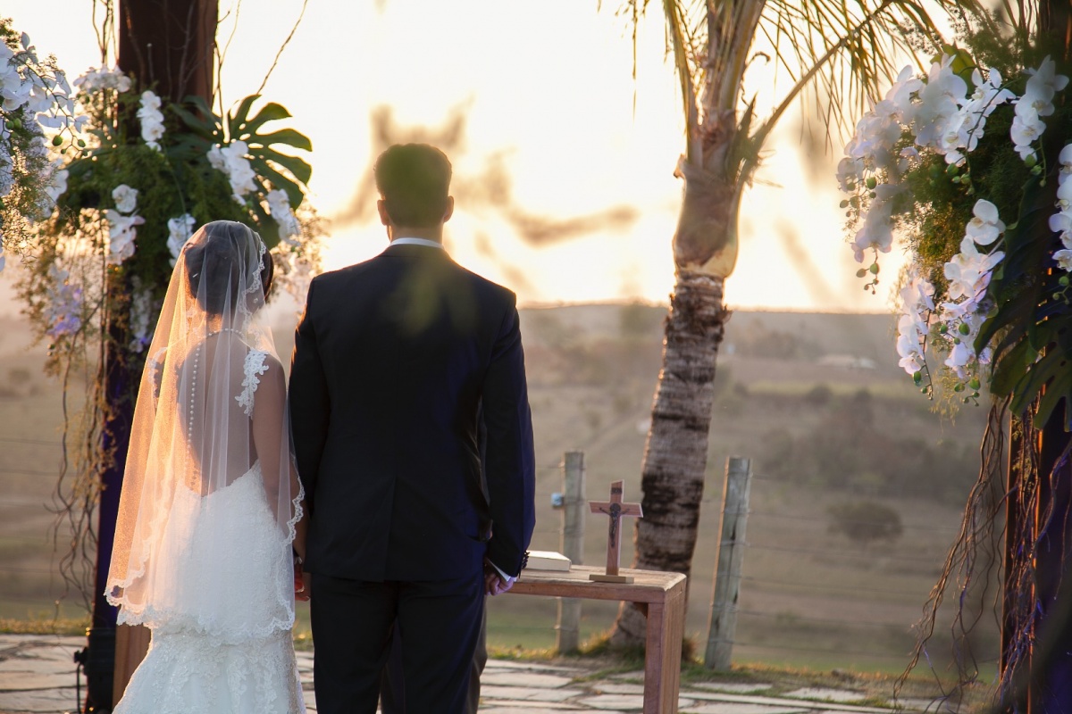 Casamento realizado em Varginha - MG, ao ar livre, cerimonia e festa de casamento inesquecíveis.