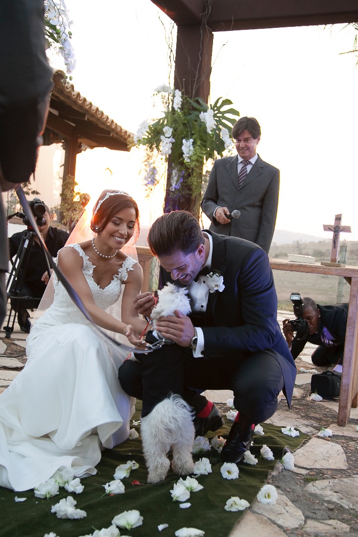 Casamento realizado em Varginha - MG, ao ar livre, cerimonia e festa de casamento inesquecíveis.