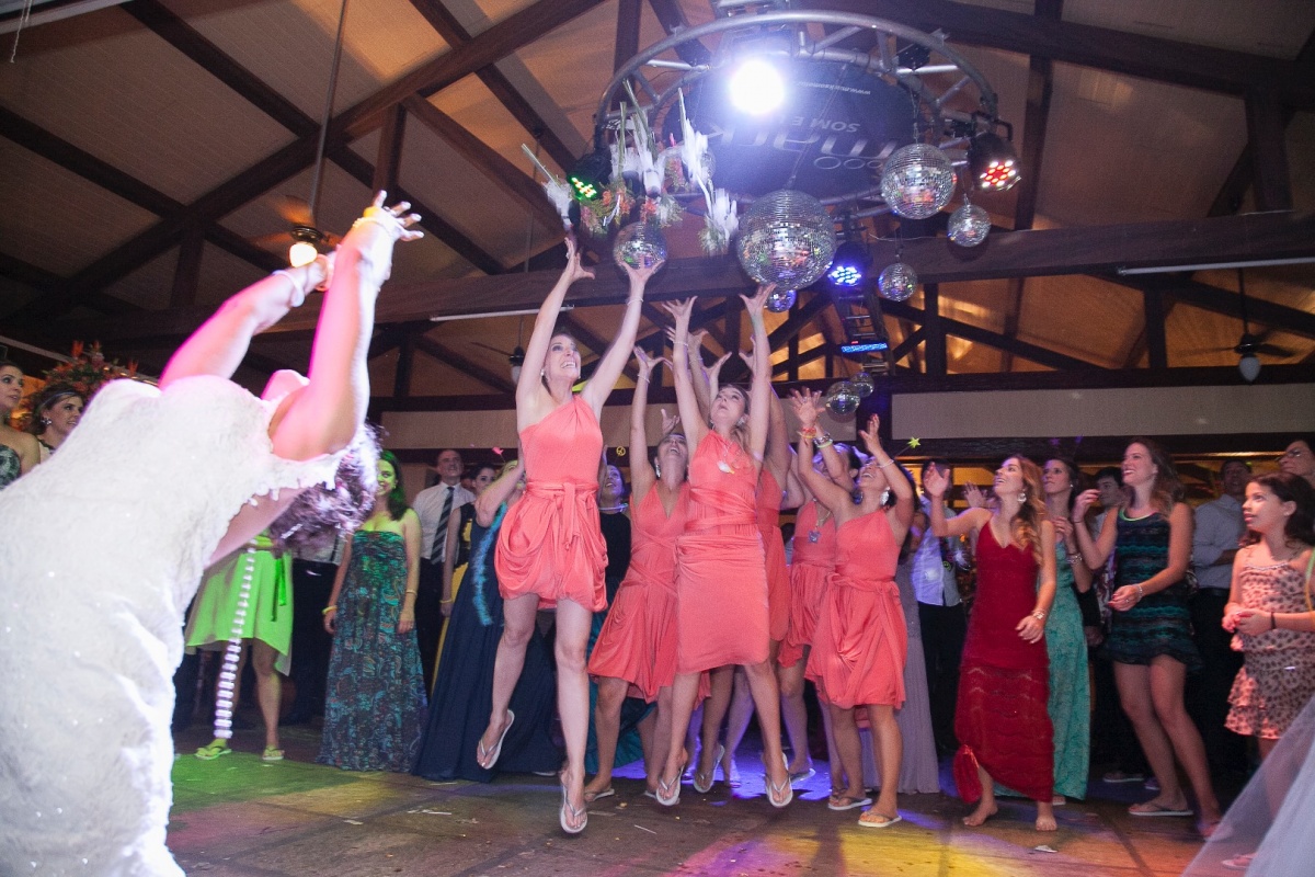 Casamento realizado em Varginha - MG, ao ar livre, cerimonia e festa de casamento inesquecíveis.