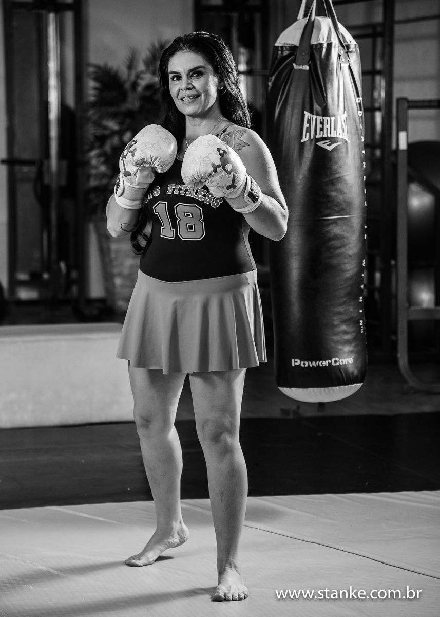 Valéria Campeã  2a. Divas Fit meio corpo de frente