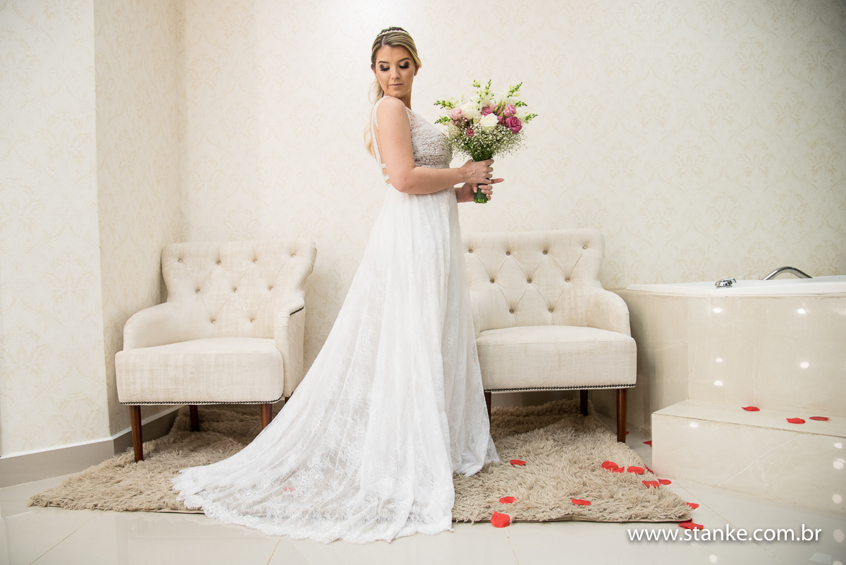 Casamento de Fernanda e Adriano, noiva pronta, make up de Thatiane Lopes, Campo Grande-MS