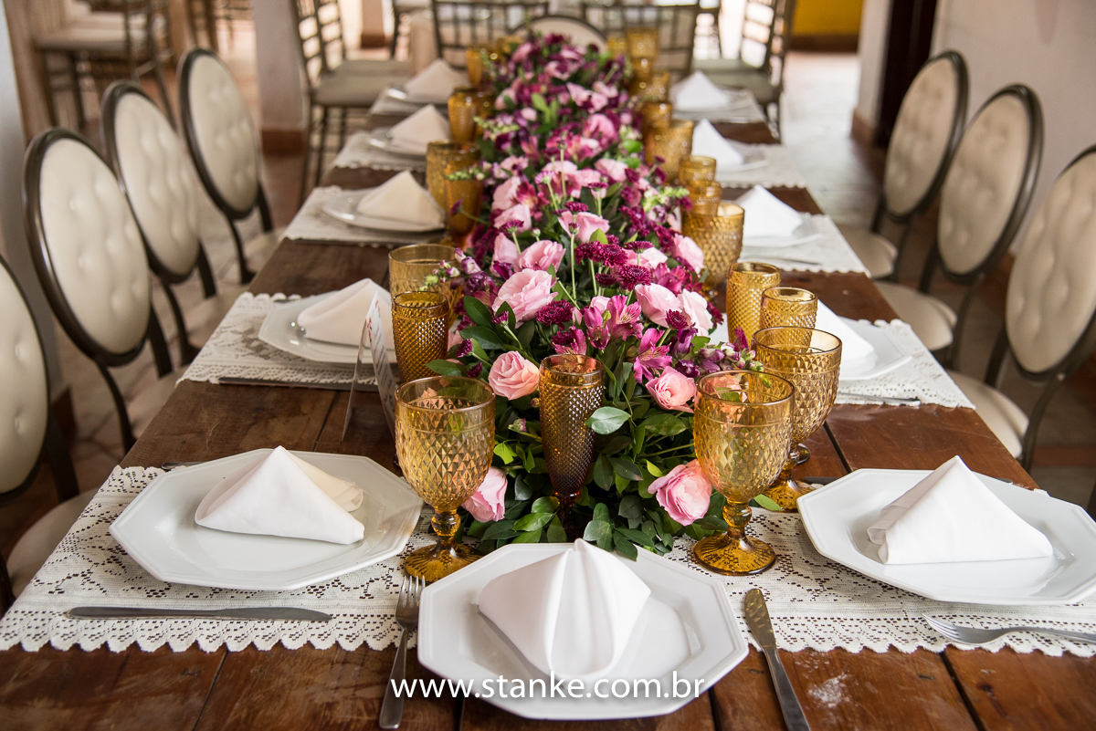 Casamento de Claudete e Claudemir,mesa dos padrinhos. Make Nanda Tavares makeup. Evento Estancia 4 estações, Campo Grande-MS