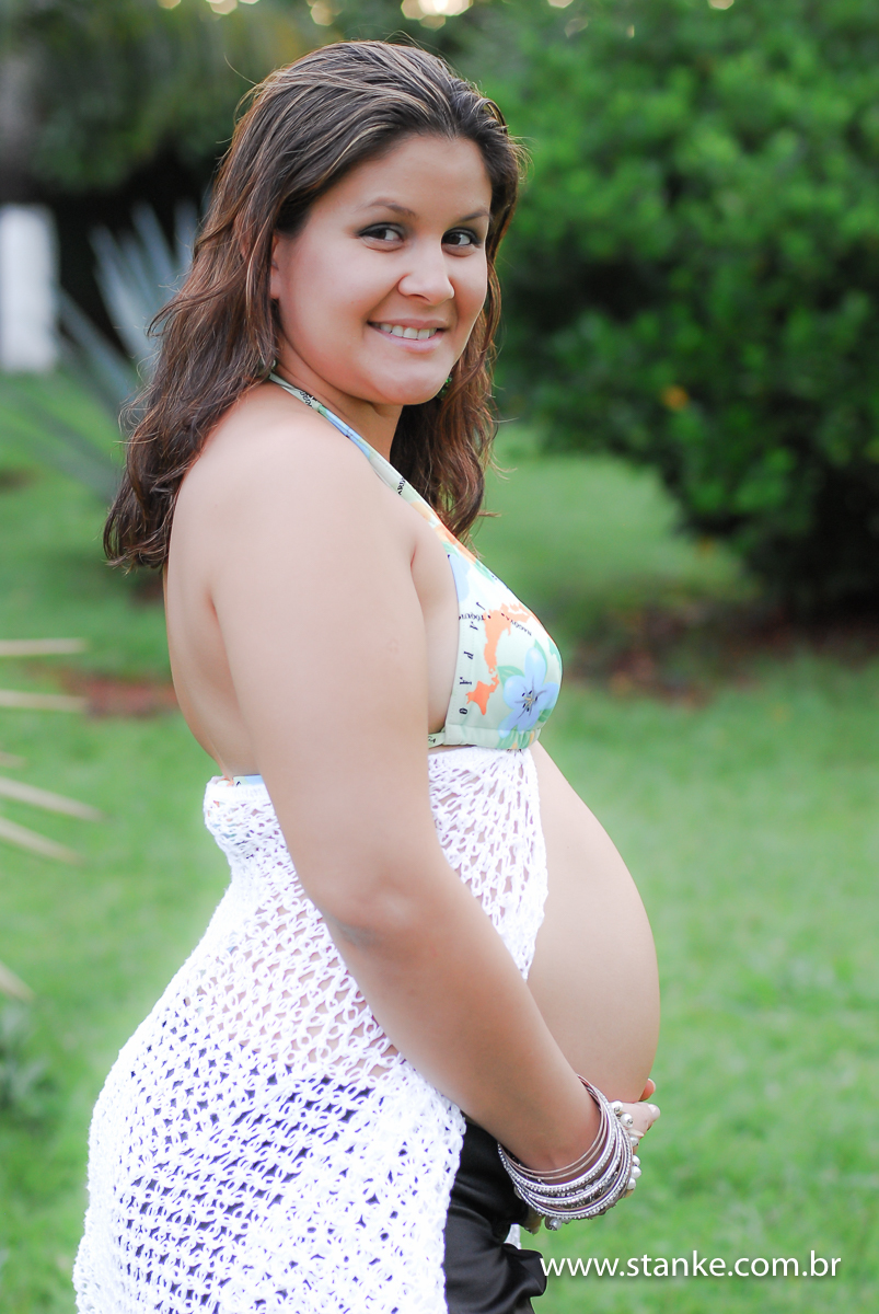 Gestante de quase de lado, Heleonora a espera do Antonio, ensaio gestante em Campo Grande-MS