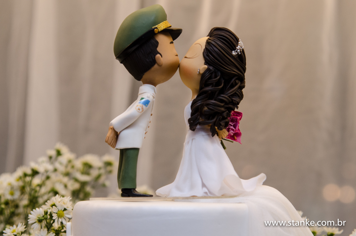 Topo do bolo, casamento de Michele e Edimar, realizado no Recanto do Sabiá, em Campo Grande-MS