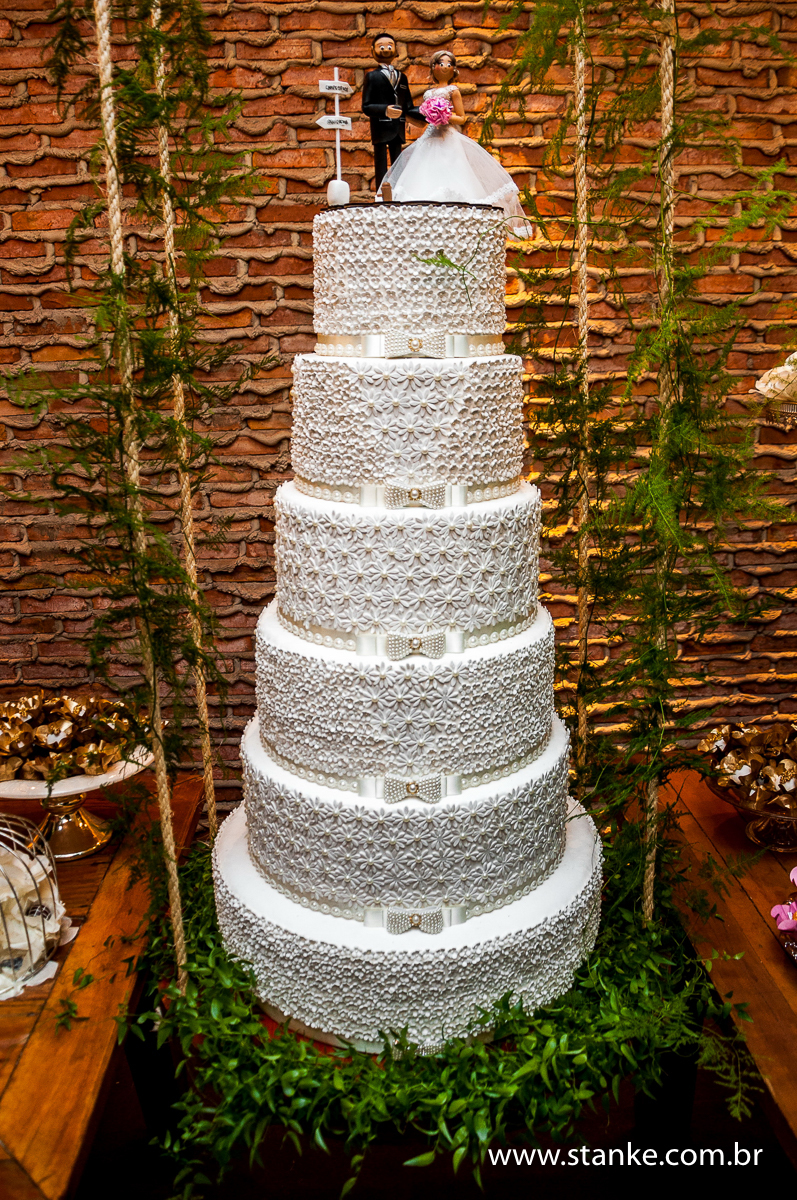 Casamento de Gabriela Sérgio, bolo, no Open Fest. em Campo Grande-MS
