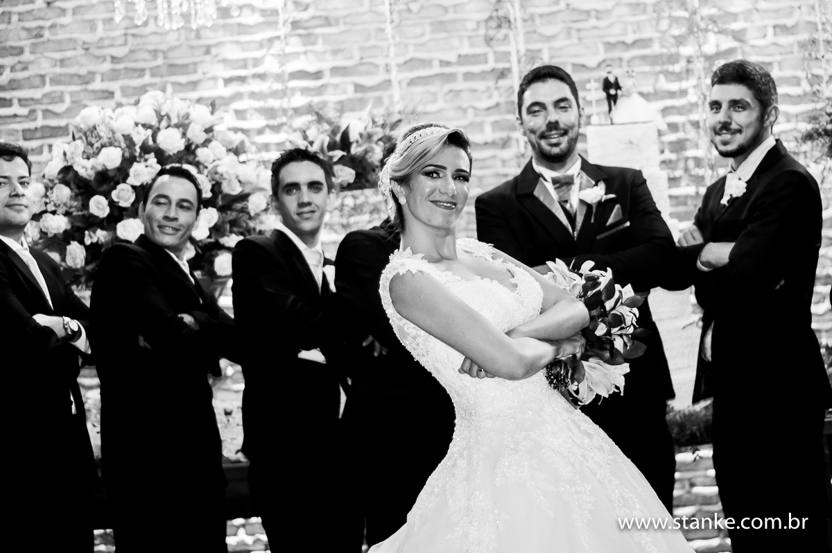 Casamento de Gabriela Sérgio, noiva e os padrinhos, no Open Fest. em Campo Grande-MS