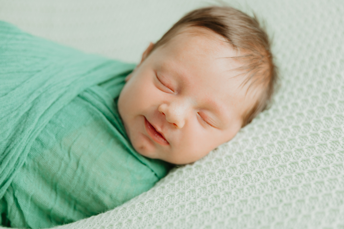 Ensaio Newborn realizado no estúdio fotográfico Juliana Lima, em Campinas
