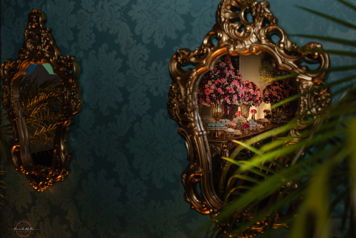 decoração com espelhos em festa de 15 anos 