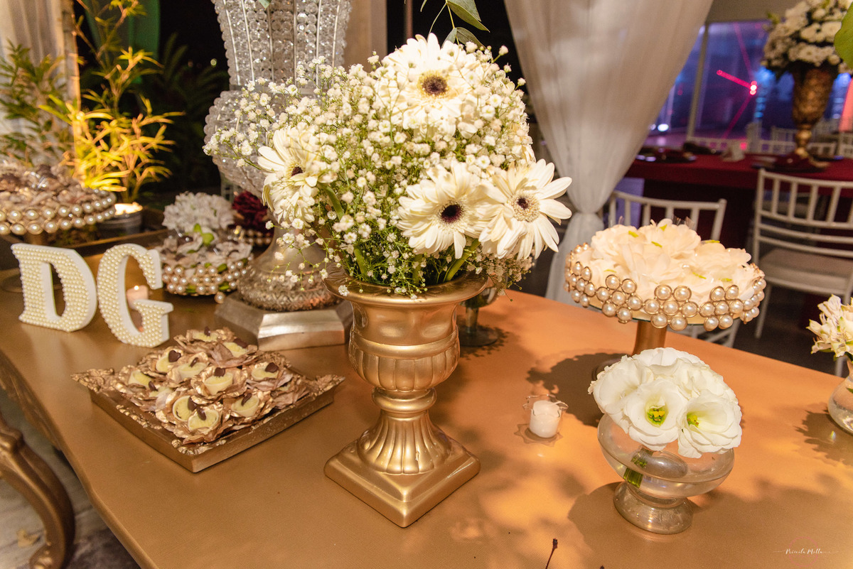 detalhes da mesa principal de casamento