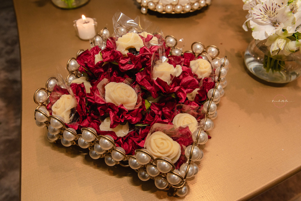 doces para casamento na cor marsala